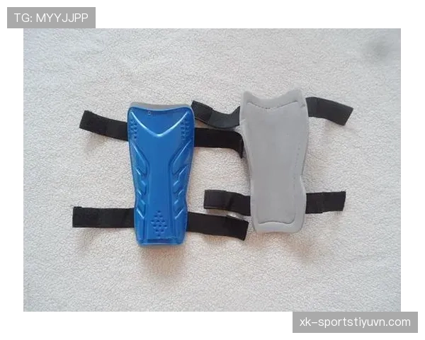 护腿板必须完全覆盖胫骨：足球规则对装备的强制性要求